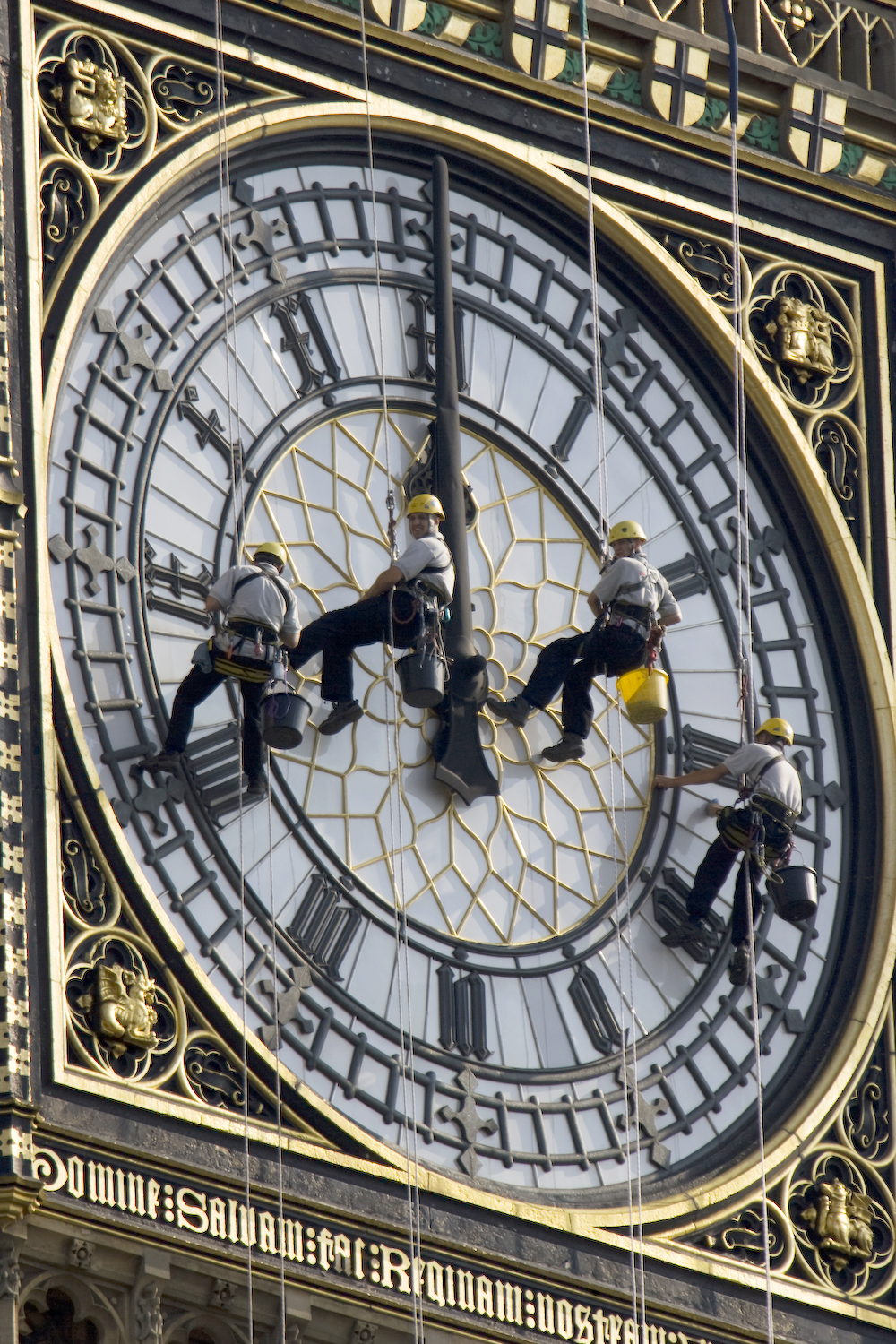 Cleaning_Big_Ben