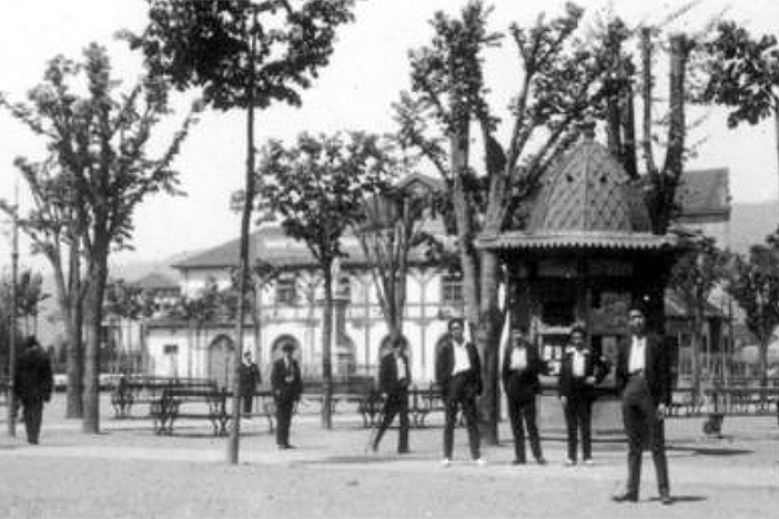 EFEMÉRIDES · Curiosidades del Cine Tavira, que Franco renombró como Teatro España