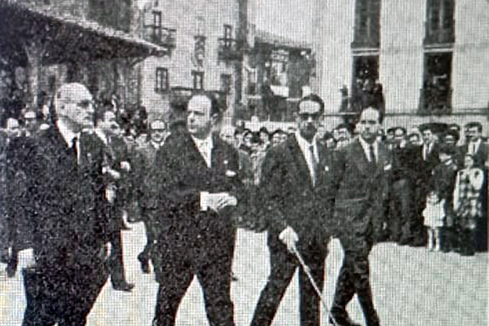 ¿Sabías que Fraga prometió un Parador Nacional en Elorrio; hoy casa de cultura del pueblo?